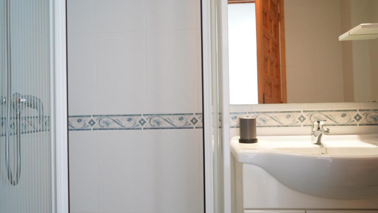 One Life Malaga Retreat Hotel Periana Luaran gambar