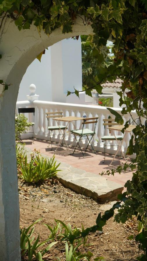 One Life Malaga Retreat Hotel Periana Luaran gambar