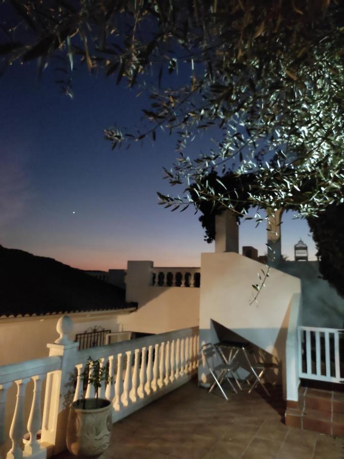One Life Malaga Retreat Hotel Periana Luaran gambar