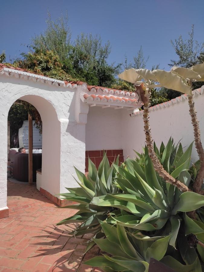 One Life Malaga Retreat Hotel Periana Luaran gambar